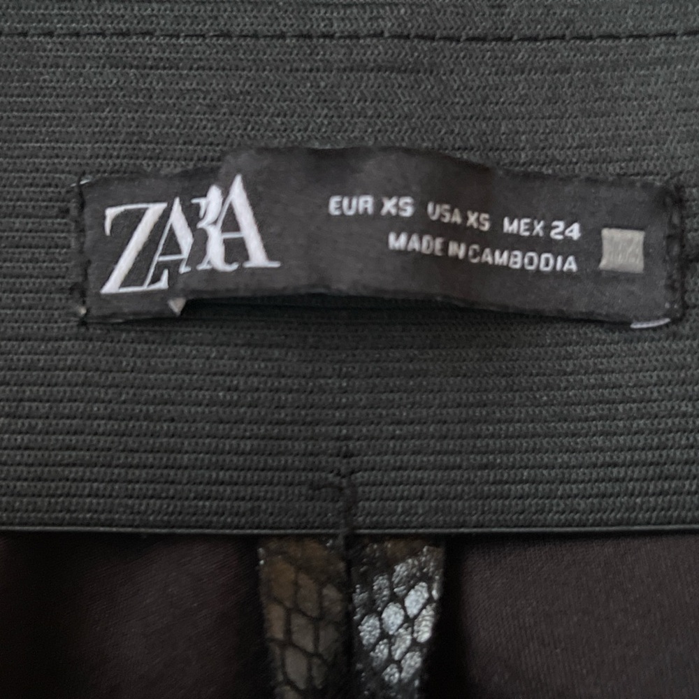 Zara Shimmering Black High Rise Women Jeans - Picture 7 of 7